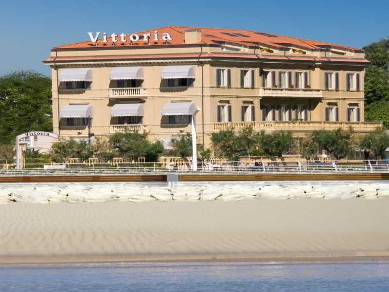 Hotel Vittoria Pésaro Exterior foto